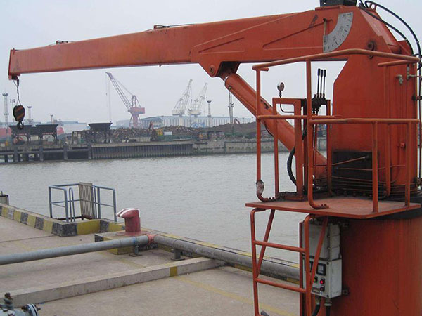 船用起重機(jī)