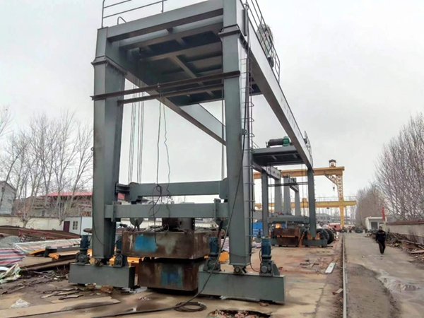 船用門式艙蓋吊