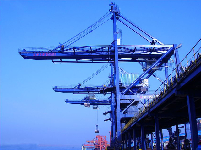 橋式抓斗式裝船機(jī)